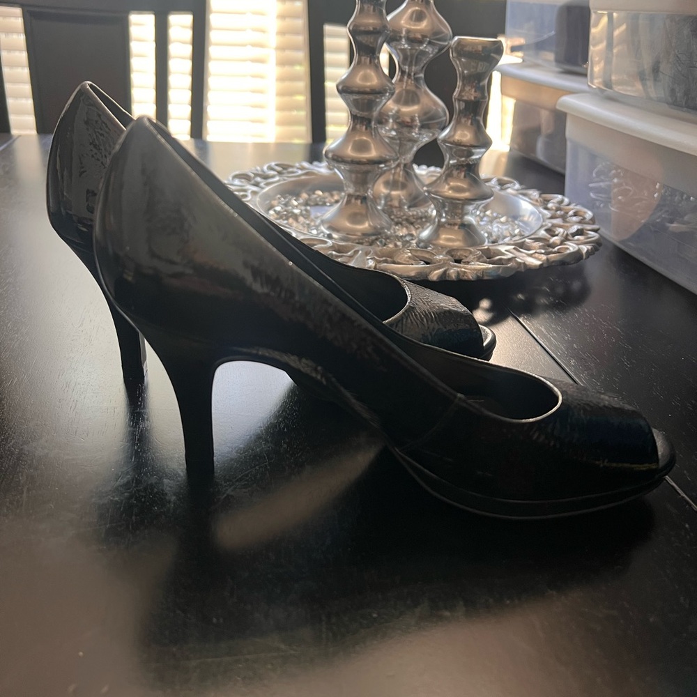 Alex Marie Glossy Black Peep-Toe Heels - Picture 5 of 6
